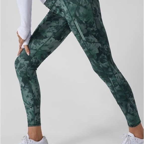 Athleta Green Floral Patterned Leggings - Picture 4 of 7